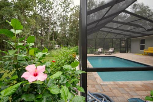 Citrus Springs Casa | Pet-friendly, Heated Pool, Close to Everything 3 Bedroom Home