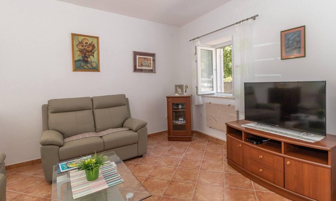Povile Casa | Casa que admite mascotas en Novi.