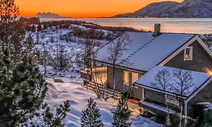 Tjeldsund Casa | Casa que admite mascotas en Hol i.