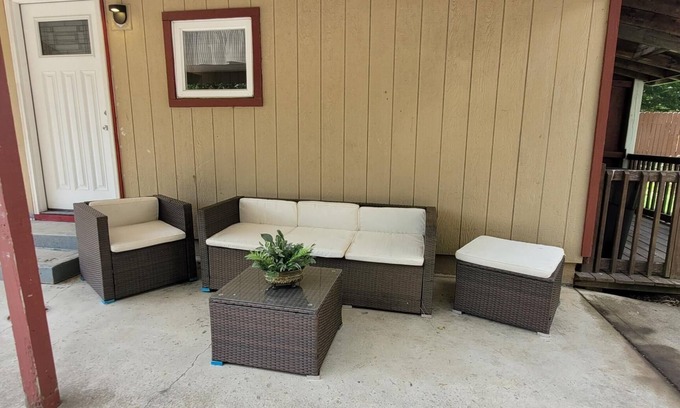 Stow Casa | Pet Friendly home by the Stow Ferry