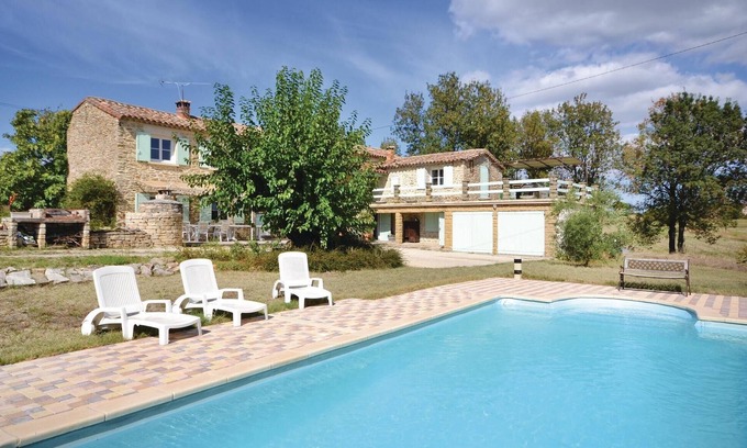 Bagard Casa | Casa que admite mascotas en Bagard con.