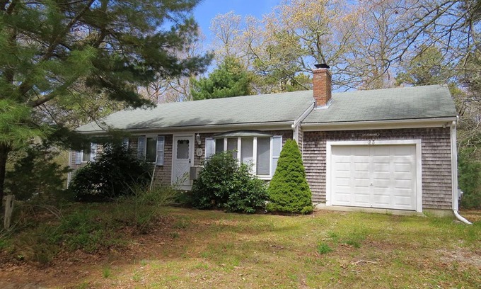East Orleans Casa | Pet Friendly Home in East Orleans