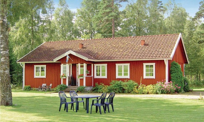 Hylte Casa | Pet Friendly Home In Torup With Kitchen