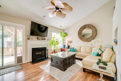 Wilmington Casa | Pet-Friendly Home with Private Hot Tub in Wilmington