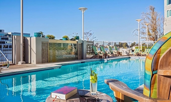 Redwood Shores Casa | Pet-Friendly Hotel with Lagoon and Mountain View, Outdoor Swimming Pool!
