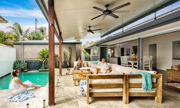 Bokarina Casa | Pet Friendly House Opposite Bokarina Beach