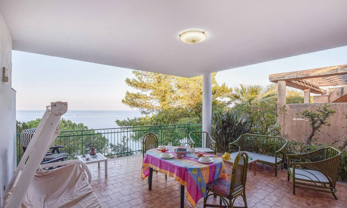 Torre Colonna-sperone Casa | Vivienda que admite mascotas en.
