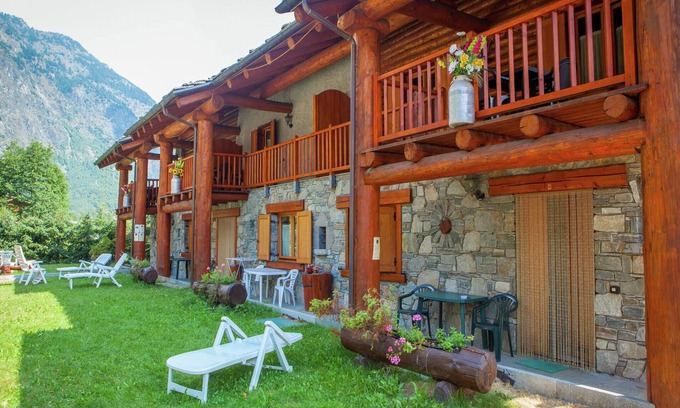 Antey-Saint-Andre Apartamento | Escapada a la montaña que admite mascotas