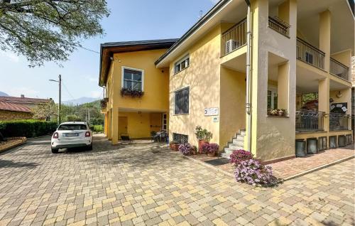 Borgofranco d'Ivrea Apartamento | Pet Friendly Apartment