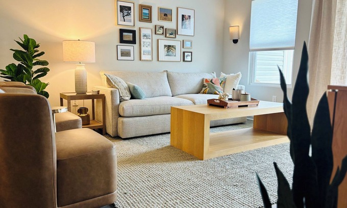 Ocean Isle Beach Casa | Pet friendly! King bed, smart TVs, mins to beaches from this brand new townhome