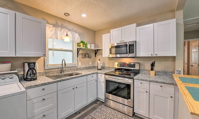 Kannapolis Casa | Pet Friendly Kannapolis Home w/ Fenced-in Yard!