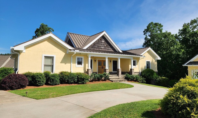Six Mile Casa | Pet-Friendly Keowee lakefront luxury home w/dock, 5BR, kayaks, stone fire pit