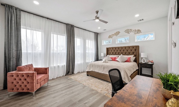 Dallas Casa | Pet-Friendly l Brand New Space l Downtown