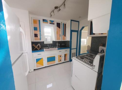 Nob Hill Casa | Pet Friendly Modern Casita in Heart of Nob Hill