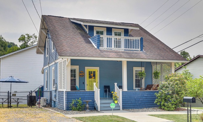 Morgantown Casa | Pet-Friendly ‘Murph Landing’ - 1 Mile to WVU!