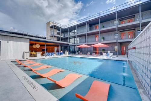 New Braunfels Apartamento | Pet-Friendly New Braunfels Condo with Shared Pool!