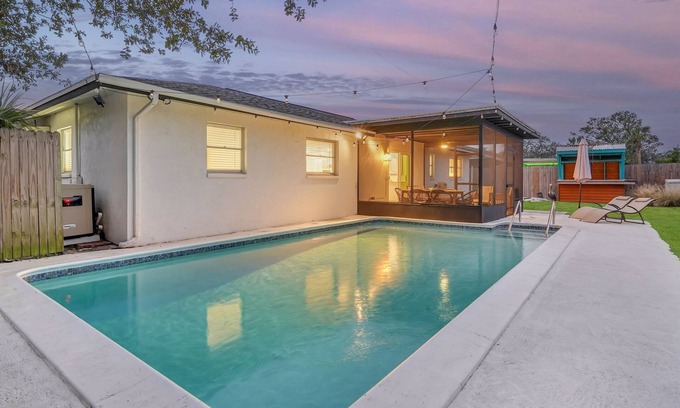 Bradenton Casa | Pet Friendly Paradise in Bradenton- Heated pool, Fully fenced yard