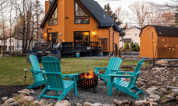 Tobyhanna Chalet De Esquí | Pet Friendly, Pocono Chalet, Lake Community