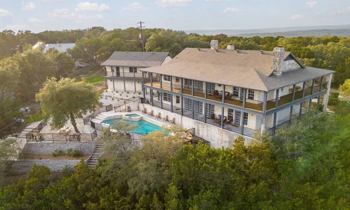 Wimberley Casa | Pet-Friendly! Pool/Spa, Views, Arcade, EV Charger