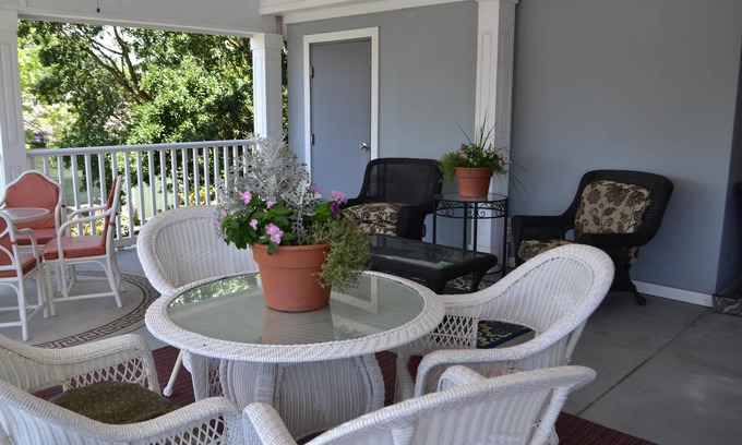 Morehead City Apartamento | Se admiten mascotas habitaciones disponibles, a pocos pasos del histórico Beaufort Waterfront