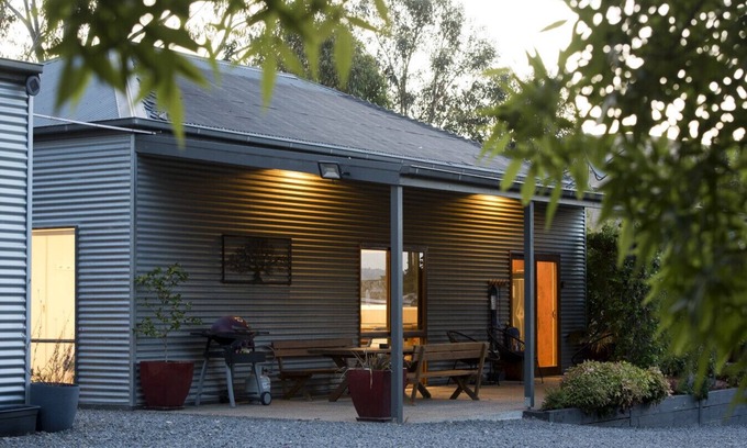 Bonnie Doon Cabaña | Pet friendly rural escape for couples & families