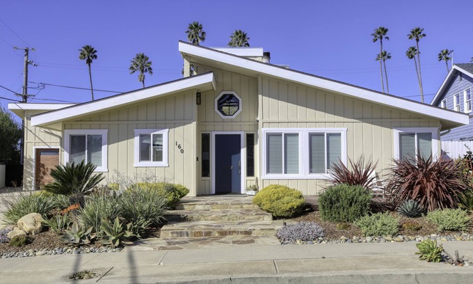 Saint Andrews Casa | Pet Friendly Shell Beach House - Min 30 Nights