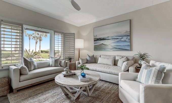Fernandina Beach Condominio | Pet Friendly | Totally Renovated | Ground Floor | Luxury Oceanfront Sea Dunes Condo