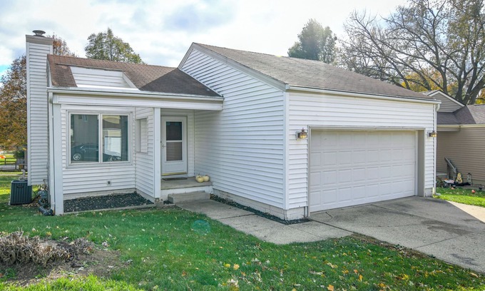 Urbandale Casa | Pet-Friendly Urbandale Home ~ 8 Mi to Des Moines!