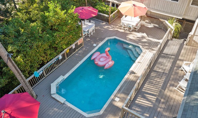 North Forest Beach Casa | Pet Friendly-2min Walk to Beach-Pvt Heated Pool