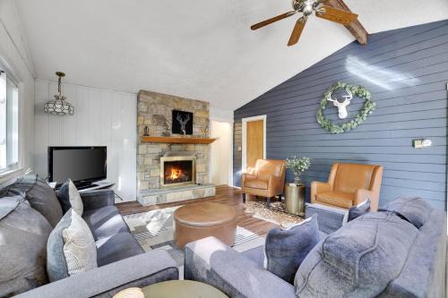 Locust Lake Village Casa | Pet Friendly Lake Retreat With Hot Tub & Fire Pit