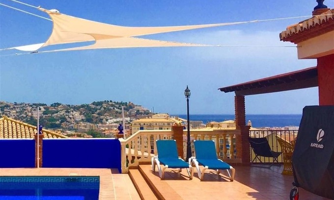 Almunecar Villa | "Villa Serymar" con vistas a las montañas y al mar, piscina privada, terraza y aire acondicionado