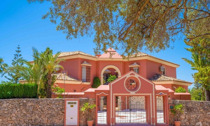 Mijas Villa | Villa "Vituco 34" con piscina y Wi-Fi, admite mascotas