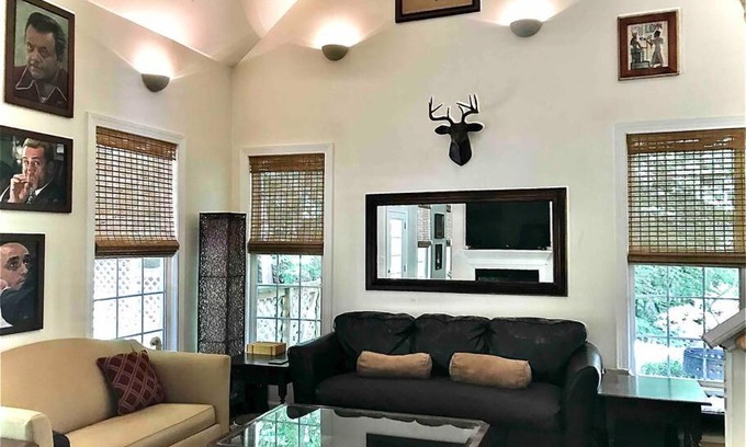 North Raleigh Casa | Pet Friendly & Walking Distance to Falls Lake