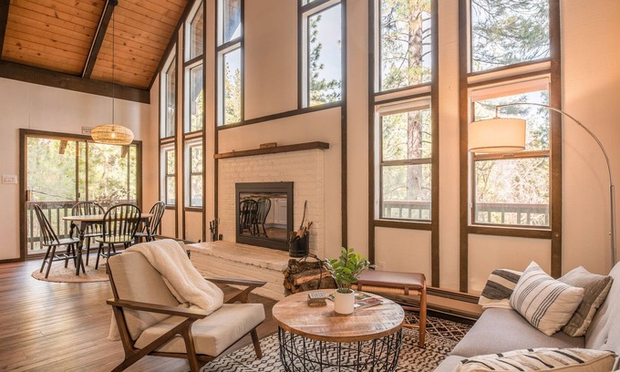 Glencoe Cabina | Petal Pines A-Frame w/ Heat & AC