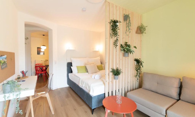 Fulda Apartamento | Peter Apartments- Apartment mit eigenem Eingang I 30qm I zentrale Lage I Bad I Küche I Terrasse I TV