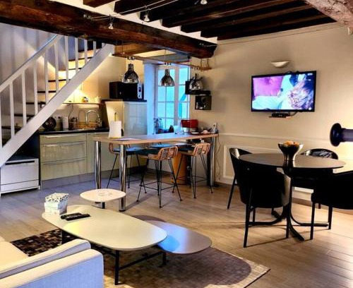 Le Pin-au-Haras Chalet De Esquí | Petit Chalet romantique en normandie