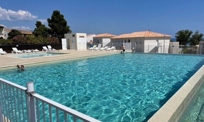 Bravone Apartamento | Petit F2 en RDC a 100m de la mer