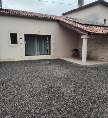 Montguyon Apartamento | petit gite lumineux et chaleureux