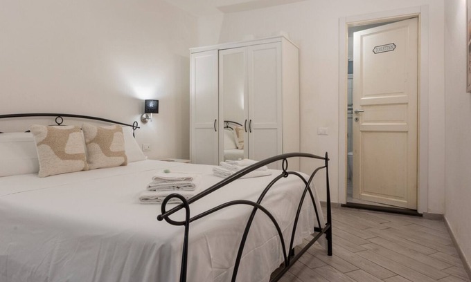 Historic Castle District Apartamento | Petite Lamarmora - Estudio Piso, Capacidad 2
