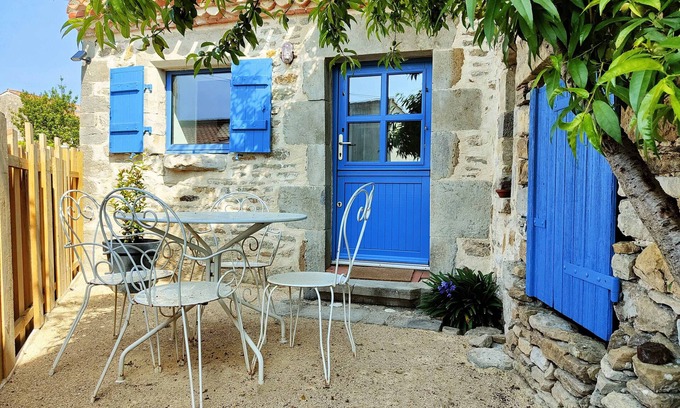 Bourgenay Casa | Petite Maison en Pierre à 5 min de la Plage