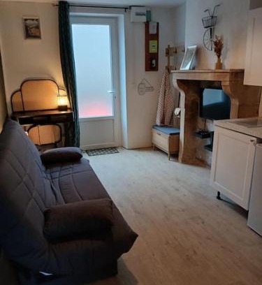 Saint-Honore-les-Bains Casa | Petite maison studio cosy avec jardin