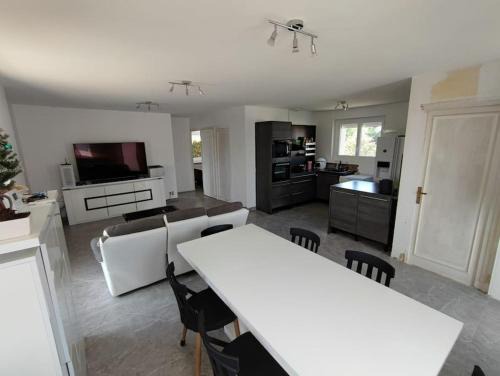 Bellerive-sur-Allier Apartamento | Petite maison de 70m2 très calme