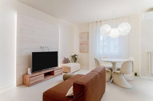 Brescia Antica Apartamento | Petite Suite Vittoria - Brescia City - by Host4U