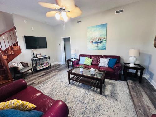 Cedar Point Casa | Pets welcome in a spacious 1 bedroom with a fenced in backyard and treadmill