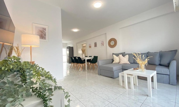 Limassol Apartamento | Phaedrus Living Down Town Flat Stephania 302