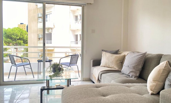 Limassol Apartamento | Phaedrus Living Down Town Flat Nestoras 301
