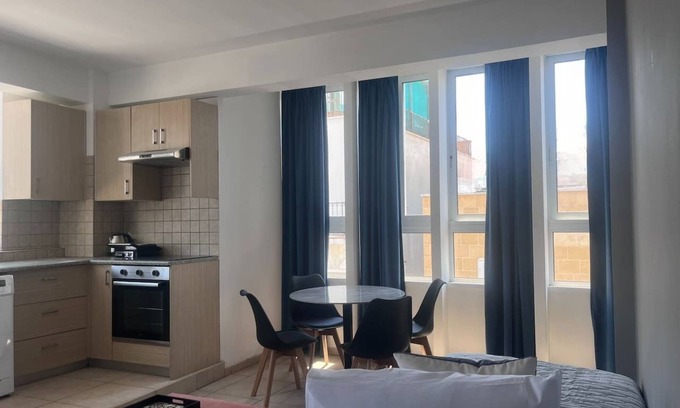 Trypiotis Apartamento | Phaedrus Living: Hoopoe Residencies 207
