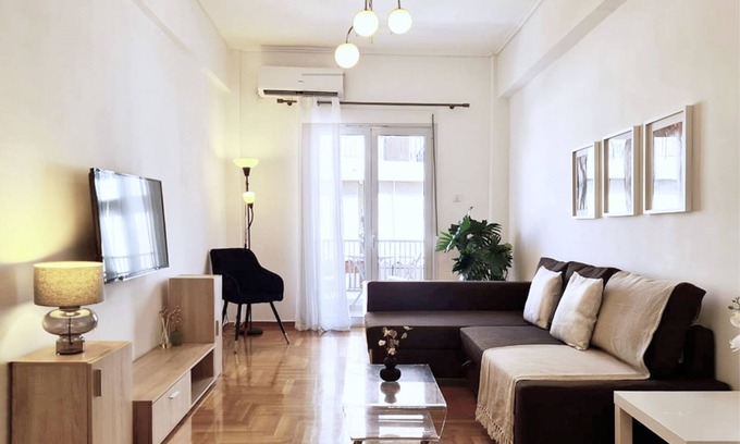 Pyrgos Apartamento | Phaedrus Living: Limassol Pyrgos Seaside Flat