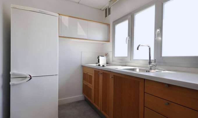 City Centre Apartamento | Phaedrus Living: Mini Art House Pollock