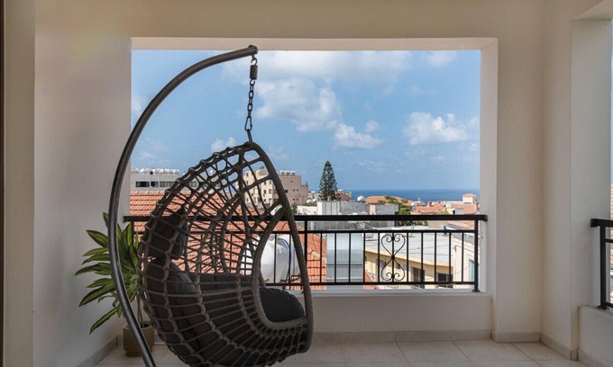 Old Town Apartamento | Phaedrus Living: Paphos Old Town Seaview Flat